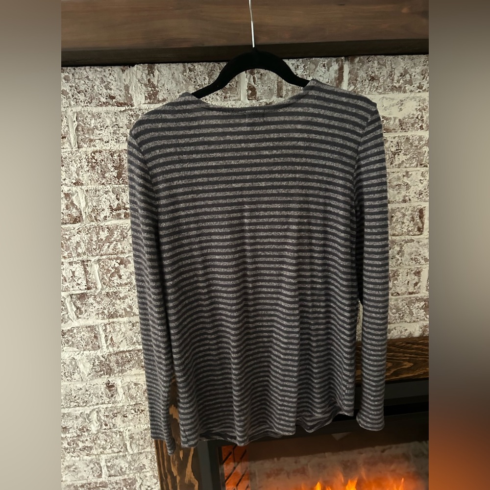 Blue stripped top